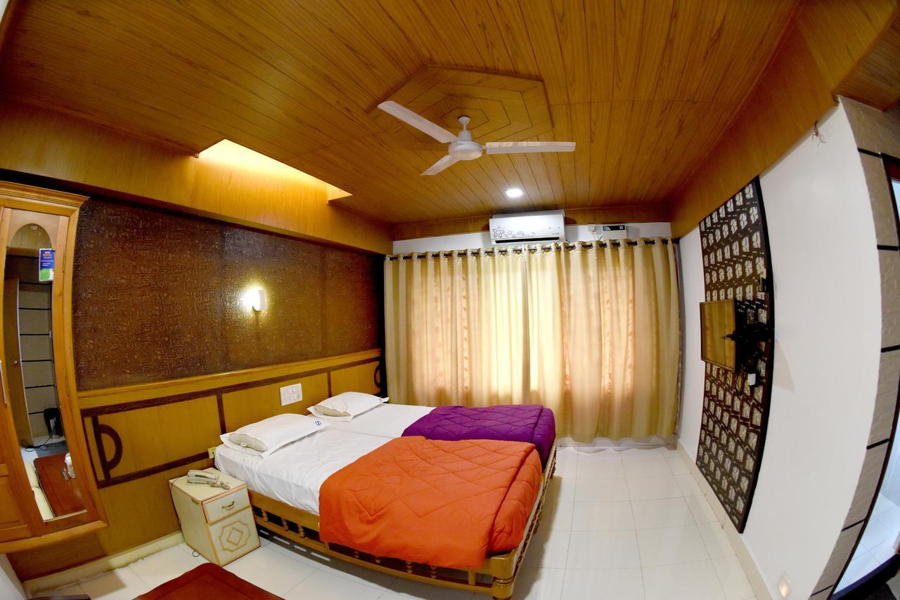Hotel Sharada International Udupi Exterior foto