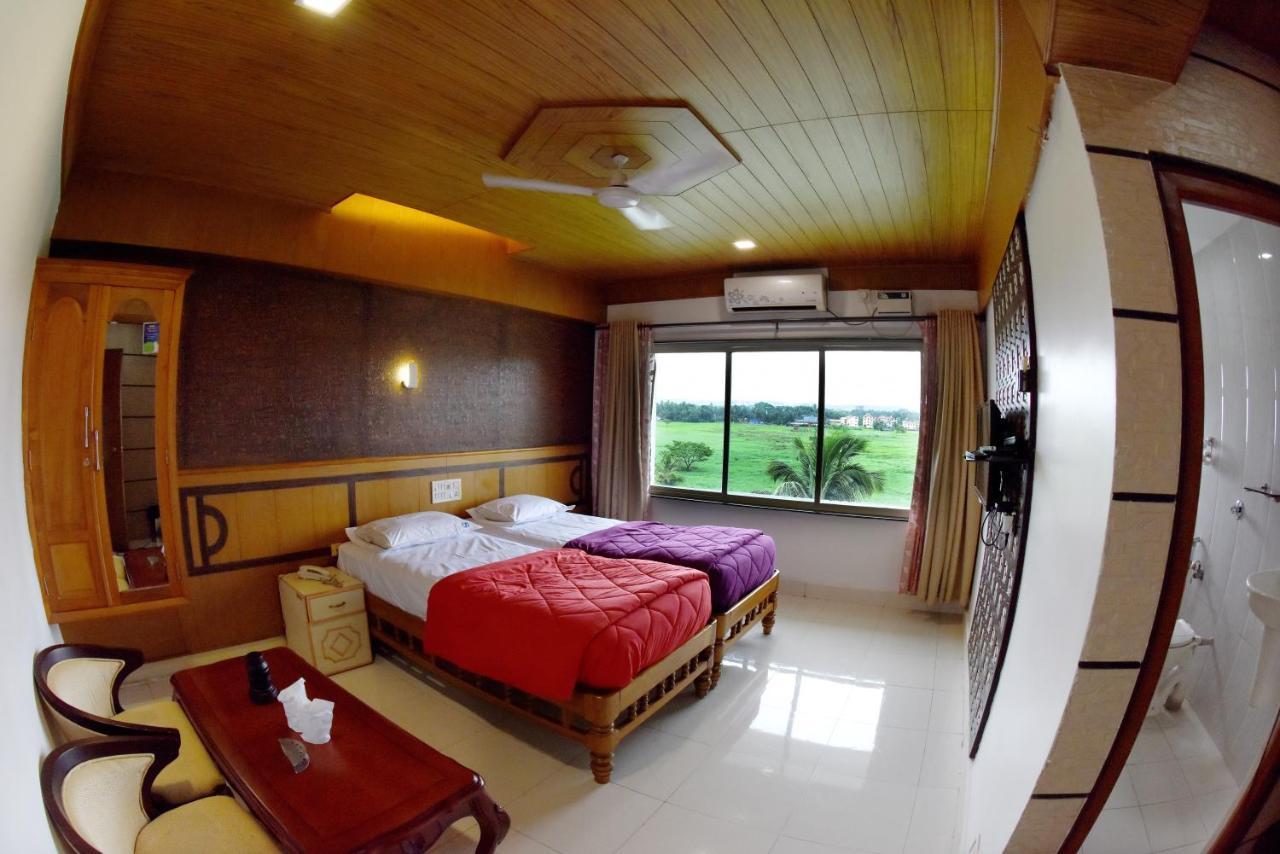 Hotel Sharada International Udupi Exterior foto