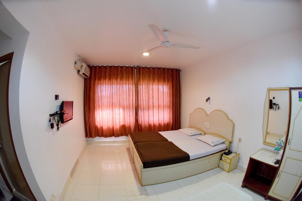 Hotel Sharada International Udupi Exterior foto